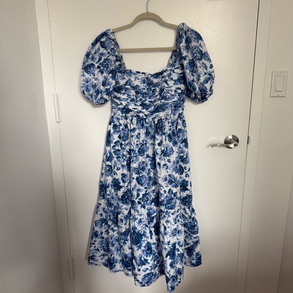 Abercrombie & Fitch Dresses & Skirts - Abercrombie & Fitch Blue Floral Midi Dress